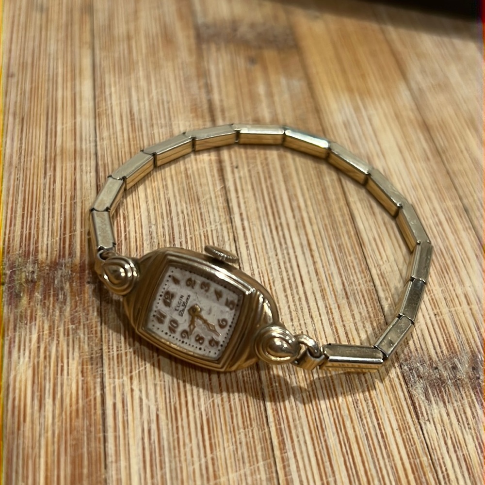 Elgin Duchess Watch Gem